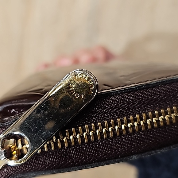 *Authentic* Louis Vuitton Wallet - Picture 8 of 14
